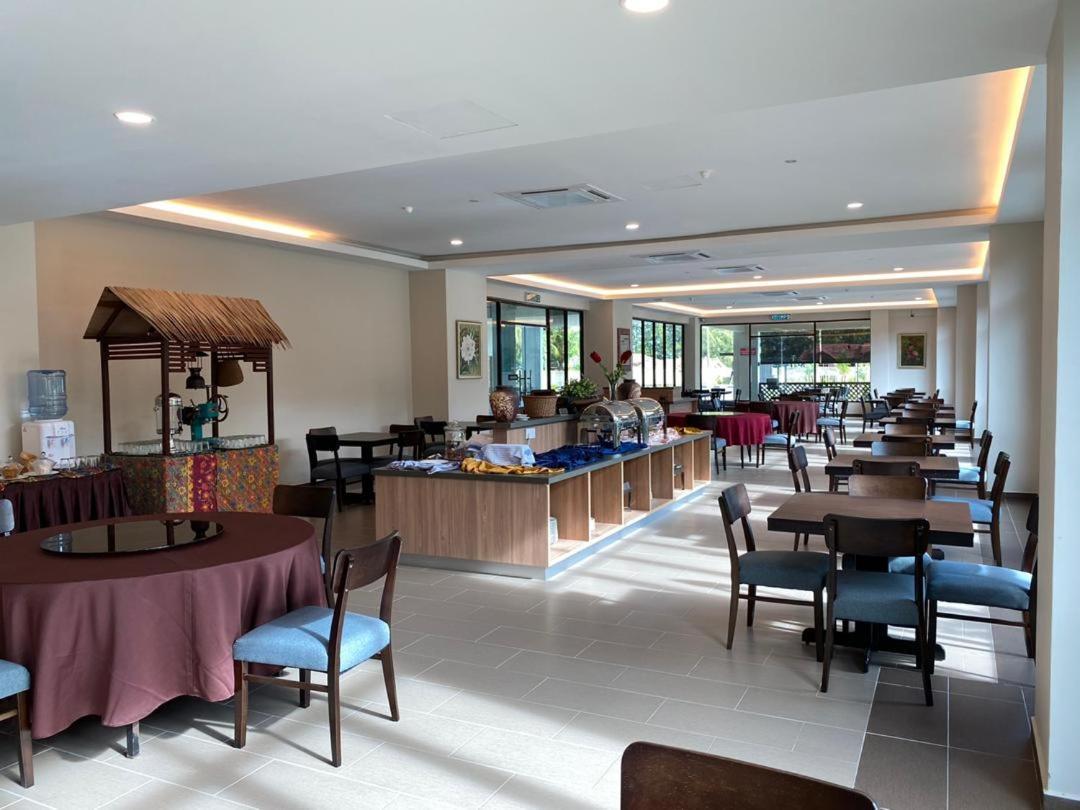 Ksb Village Resort Kampong Tambak Exterior photo