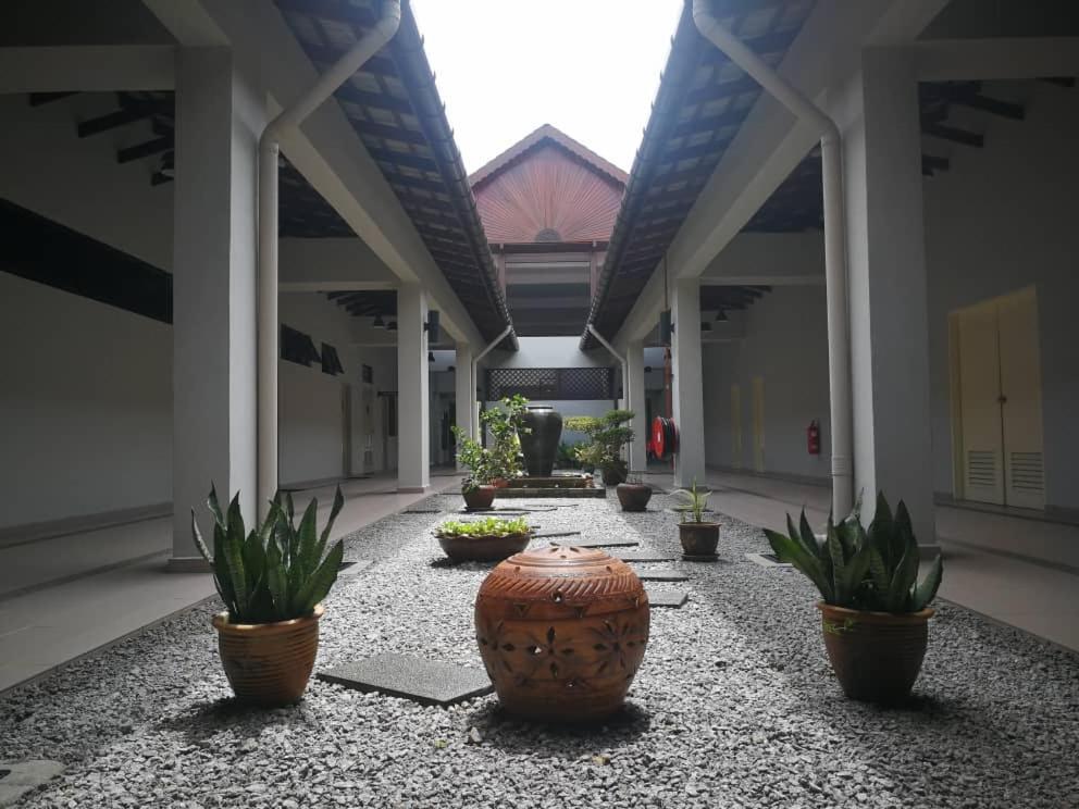 Ksb Village Resort Kampong Tambak Exterior photo