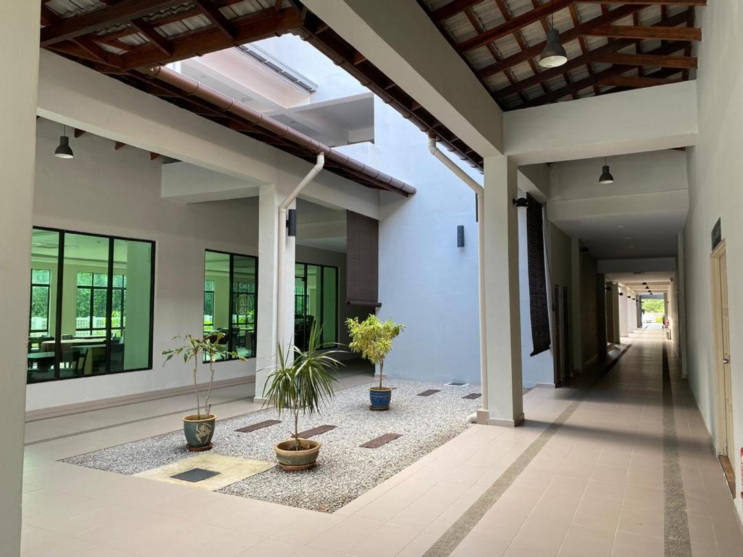 Ksb Village Resort Kampong Tambak Exterior photo