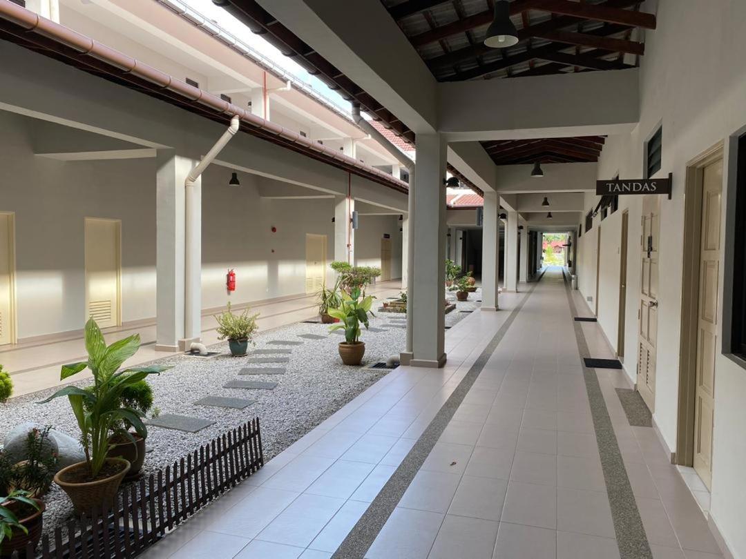 Ksb Village Resort Kampong Tambak Exterior photo