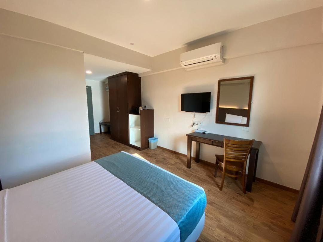 Ksb Village Resort Kampong Tambak Exterior photo