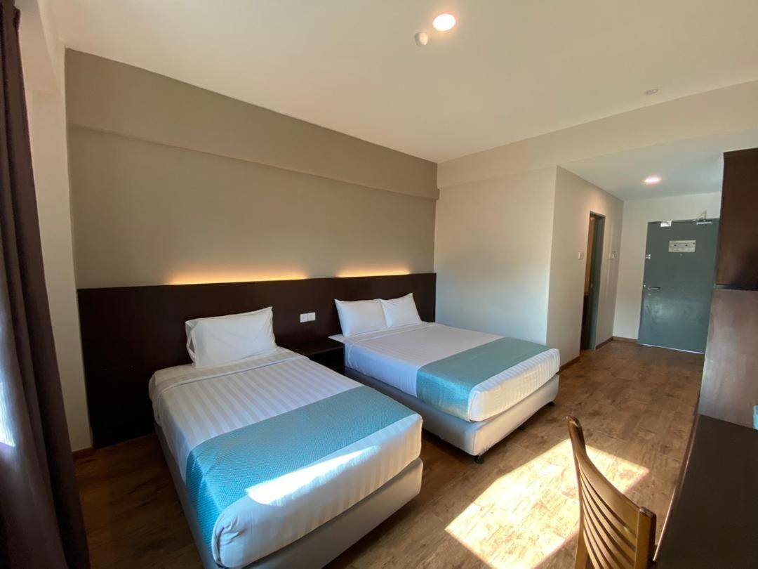 Ksb Village Resort Kampong Tambak Exterior photo